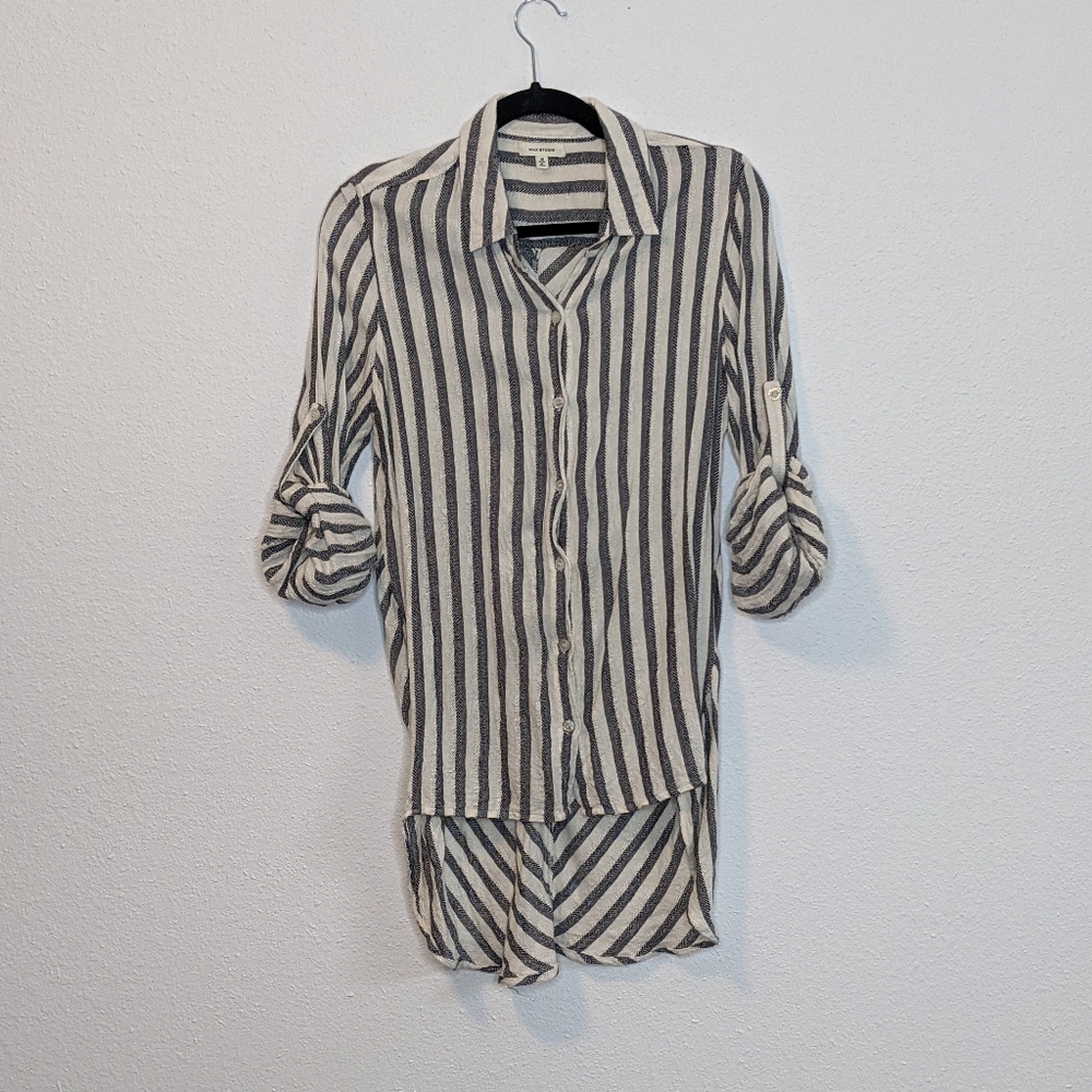 ✨3/$25 Max Studio Rayon High Low Tunic Shirt size Medium